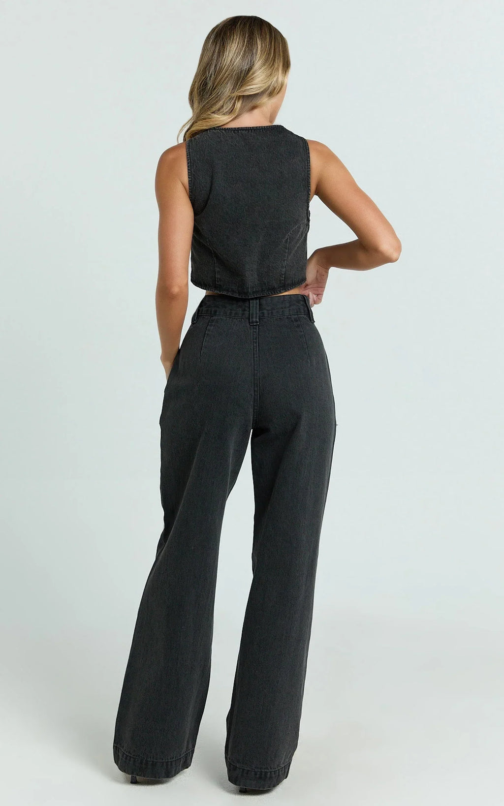 Fergie Jeans - Denim High Waisted Straight Leg Denim Jeans in Washed Black