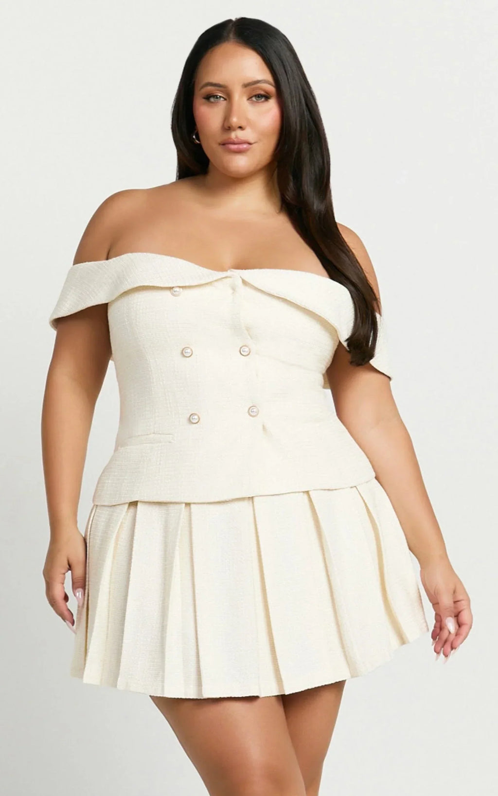 Maggie Mini Skirt - Pleated Mid Rise Boucle Skirt in Cream